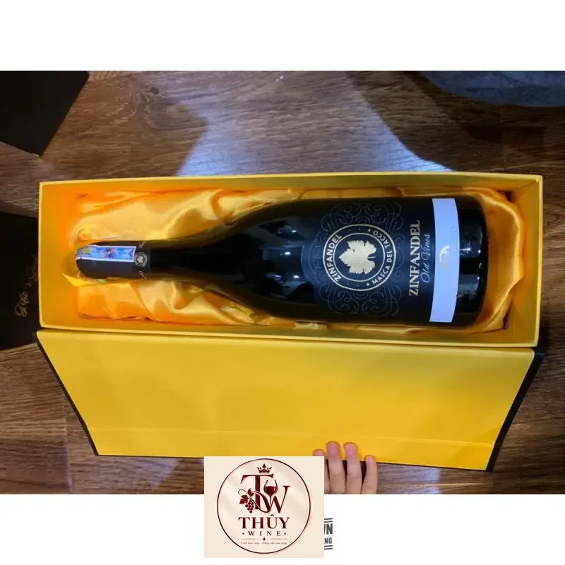 vang y masca del tacco zinfandel old vines puglia igp giá bao nhiêu