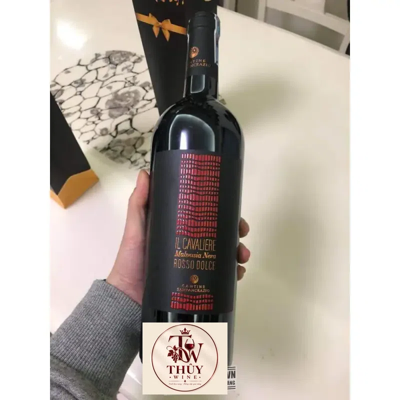 Địa chỉ mua vang y il cavaliere rosso dolce giá rẻ nhất