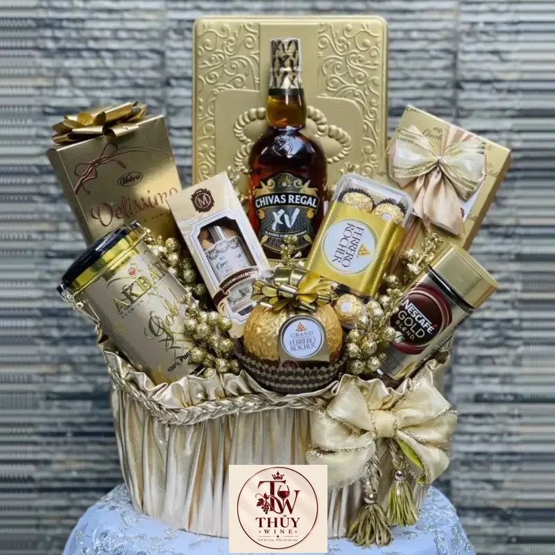 Giỏ Quà Rượu Chivas Regal 15