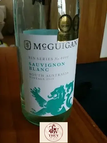 Vang Úc McGuigan Bin 8000 Sauvignon Blanc