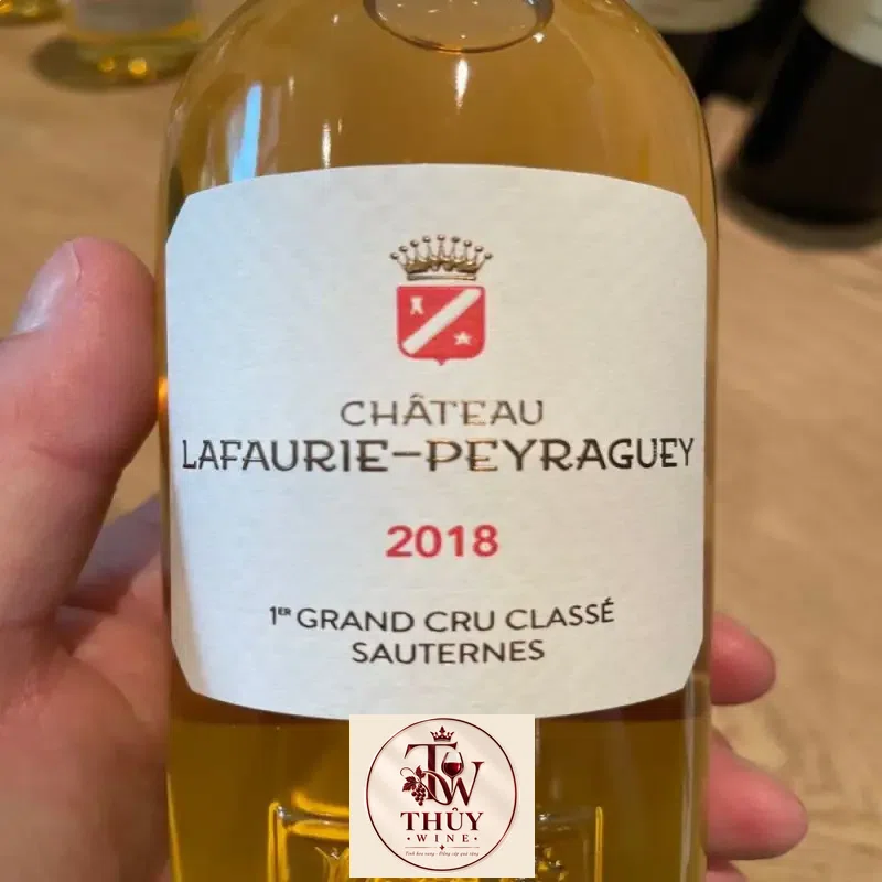 vang phap chateau lafaurie peyraguey bordeaux giá bao nhiêu