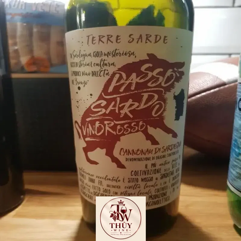 Vang Ý Passo Sardo Canonau Thượng hạng