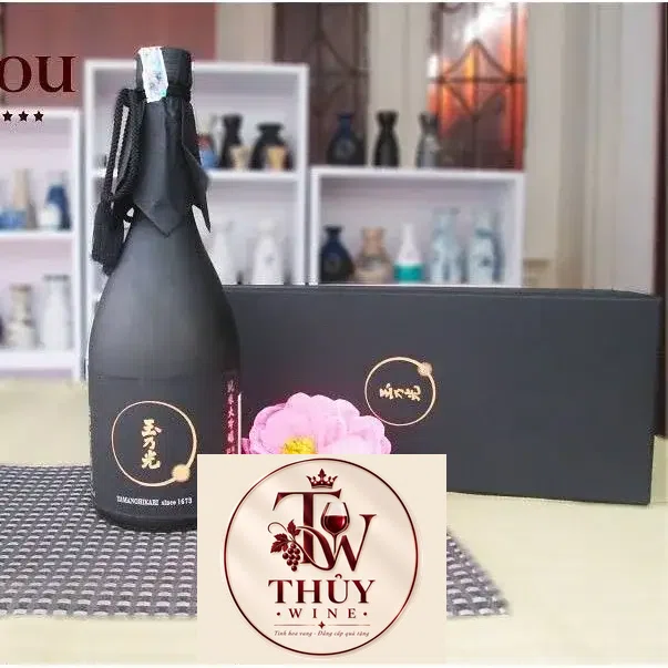 Rượu Sake Junmai Daiginjo Black Label 720 ML