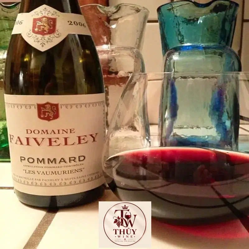 vang phap domaine faiveley pommard les vaumuriens giá bao nhiêu
