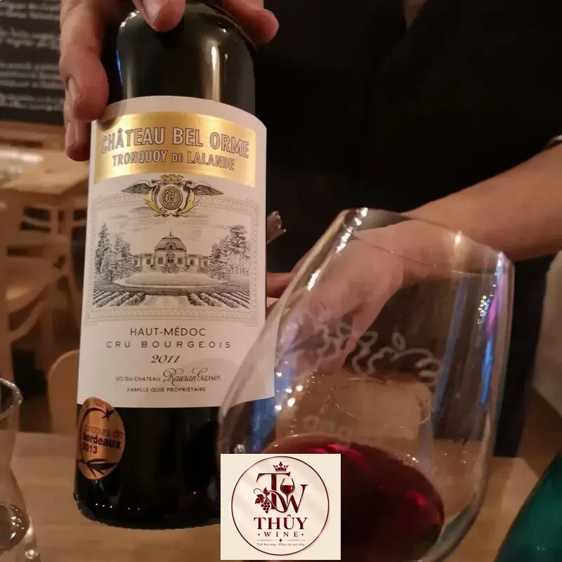 vang phap chateau bel orme tronquoy de lalande cru bourgeois giá bao nhiêu