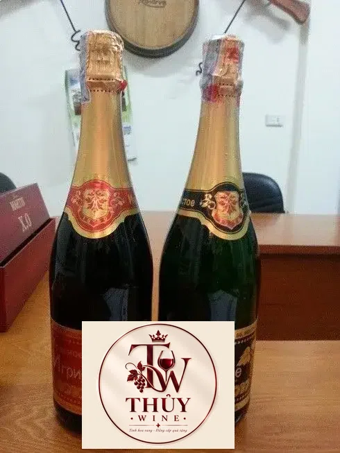 Sâm banh Nga 9 đồng tiền đỏ
