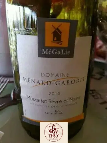 Rượu vang Muscadet Sevre Et Maine Sur Lie