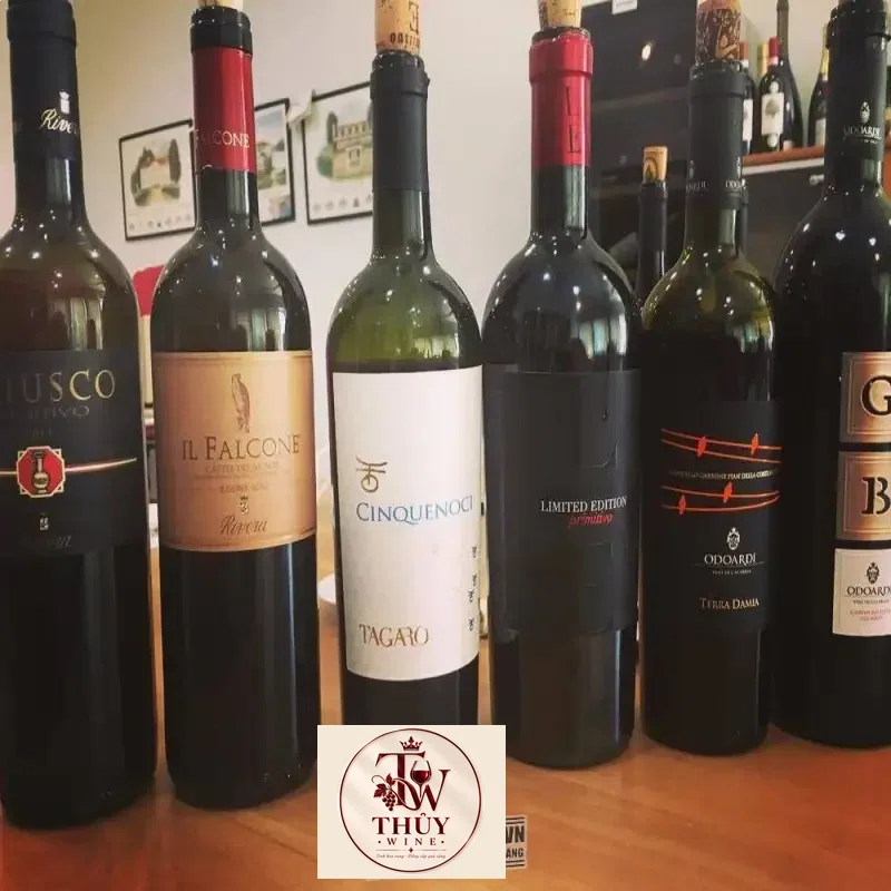 Mua ruou vang y tagaro ucucci susumaniello giá rẻ tại Sài Gòn