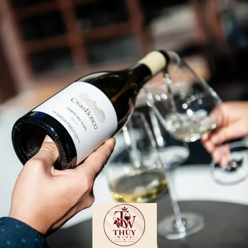 Địa chỉ mua vang y ca del bosco corte del lupo giá rẻ nhất