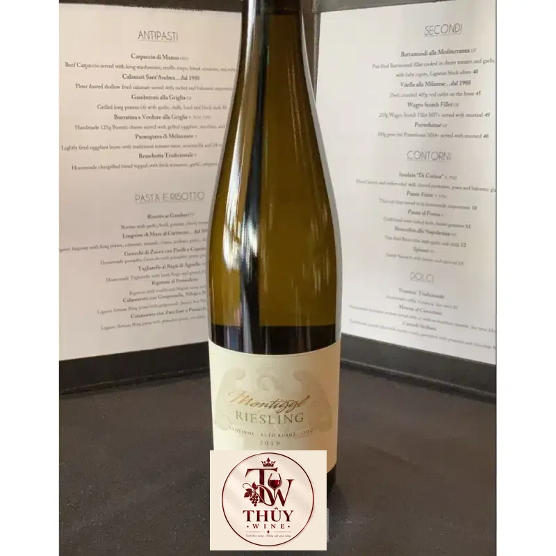 Địa chỉ bán vang y montiggl riesling st michael eppan giá rẻ tại Hà Nội