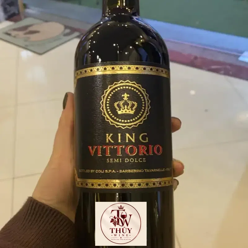 Địa chỉ bán vang y queen martina semi dolce giá rẻ tại Hà Nội
