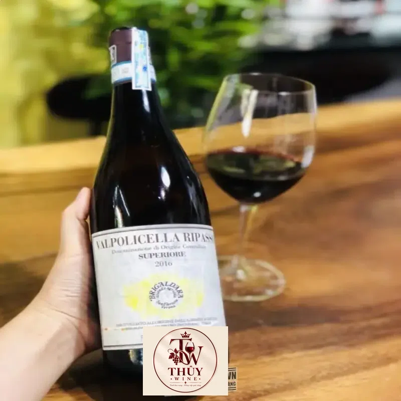 Mua ruou vang do chat valpolicella ripasso superiore giá rẻ tại Sài Gòn