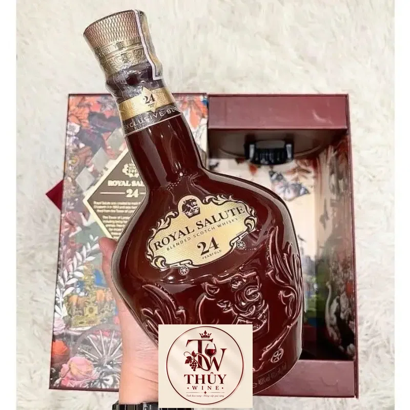 Giá ruou chivas royal salute