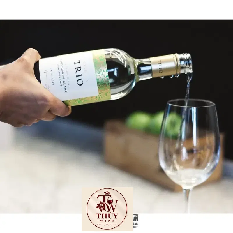 Vang trắng Chile Trio Sauvignon blanc