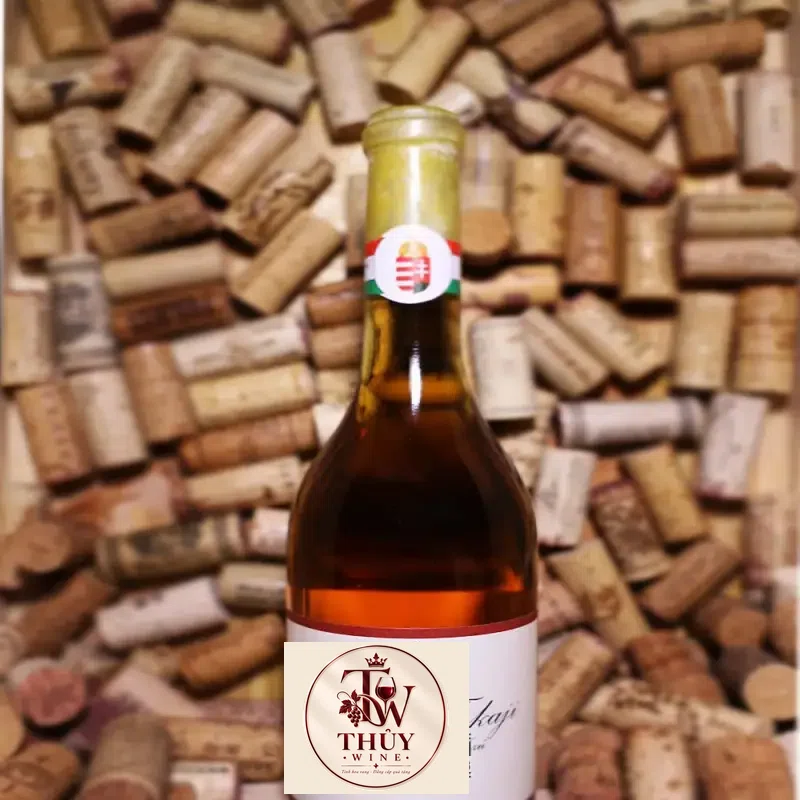 Địa chỉ mua ruou vang ngot royal tokaji puttonyos aszu chinh hang giá rẻ nhất