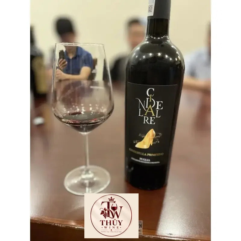 Địa chỉ bán ruou vang y cinderella primitivo puglia chinh hang giá rẻ nhất