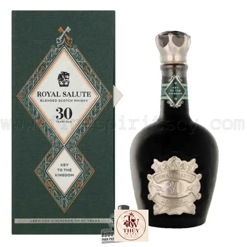 chivas nam royal salute giá bao nhiêu