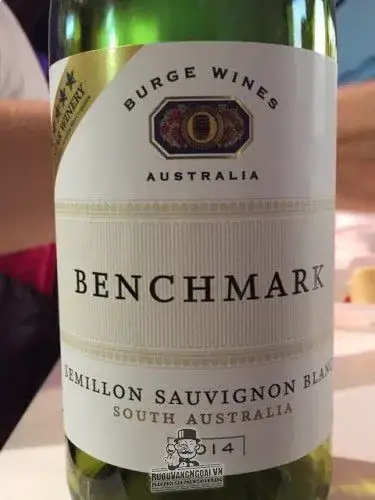 Rượu vang Grant Burge Benchmark (Red - White)