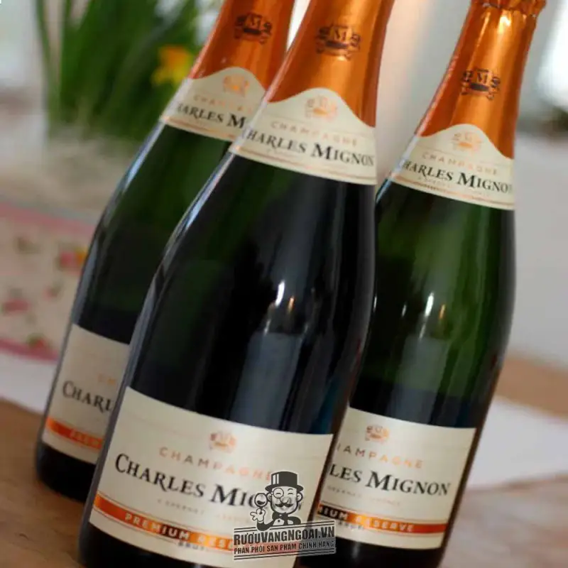 Địa chỉ bán ruou champagne charles mignon brut premium reserve giá rẻ tại Sài Gòn
