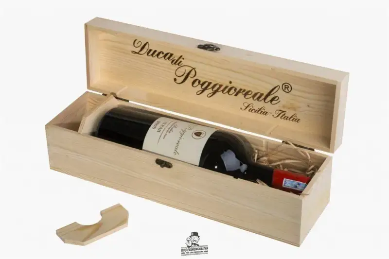 Vang Ý Duca Di Poggioreale Syrah 2005