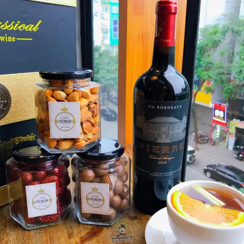 vang-phap-pierre-ug-bordeaux-gia-re